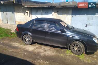 Седан Geely MR 2010 в 
