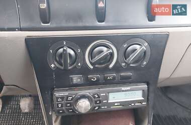 Хэтчбек Geely MR 2007 в 