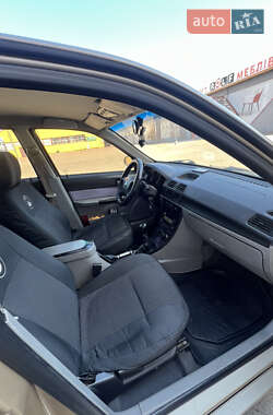 Хэтчбек Geely MR 2008 в 