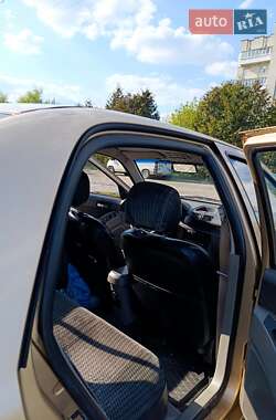 Хэтчбек Geely MR 2008 в 