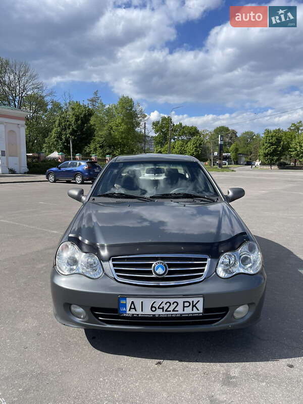 Седан Geely MR 2010 в 