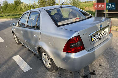 Хэтчбек Geely MR 2009 в 
