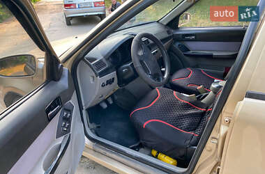 Хэтчбек Geely MR 2008 в 
