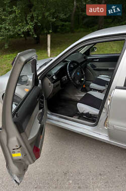 Хэтчбек Geely MR 2007 в 