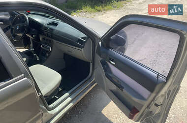 Хетчбек Geely MR 2007 в 