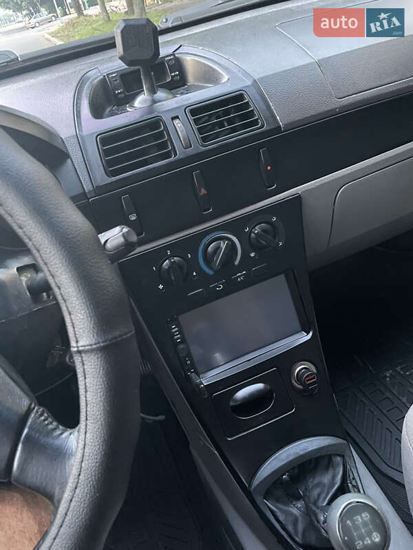 Хетчбек Geely MR 2007 в Мукачевому