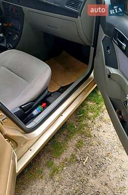 Седан Geely MR 2008 в 