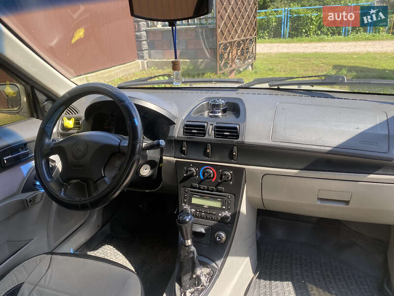 Хэтчбек Geely MR 2008 в Тучине