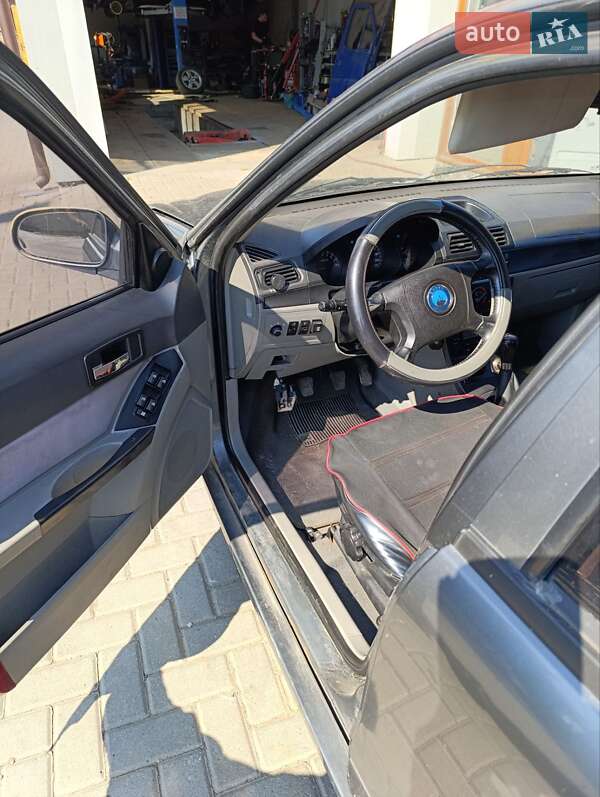 Хэтчбек Geely MR 2008 в Красилове