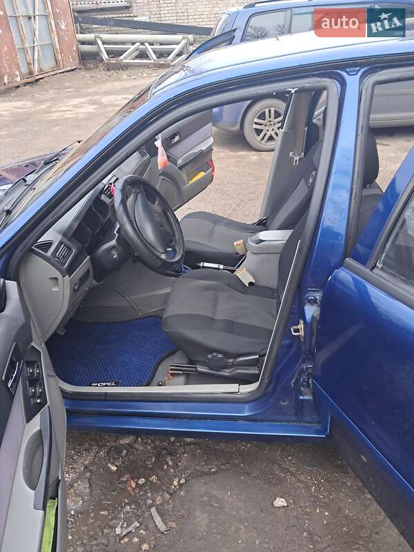 Хэтчбек Geely MR 2008 в Николаеве фото 3 Хэтчбек Geely MR 2008 в Николаеве