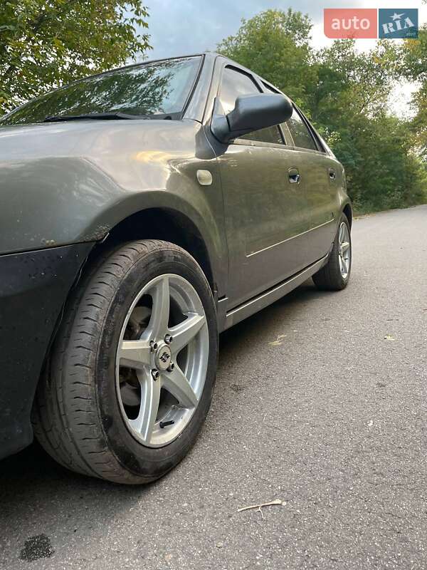 Хэтчбек Geely MR 2008 в Черкассах