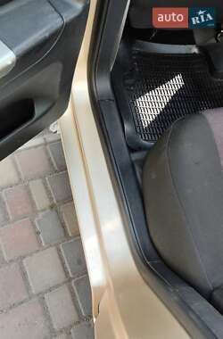 Седан Geely MR 2009 в 