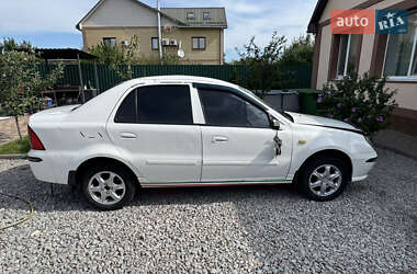 Хетчбек Geely MR 2008 в 