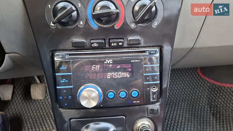 Седан Geely MR 2008 в Кам'янському