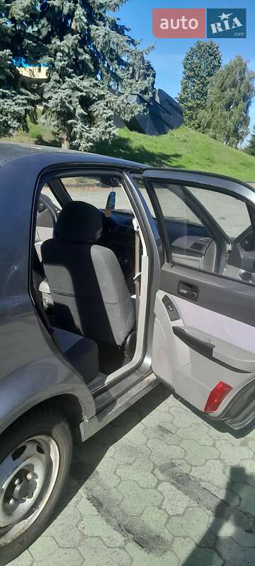Хэтчбек Geely MR 2008 в Дубно