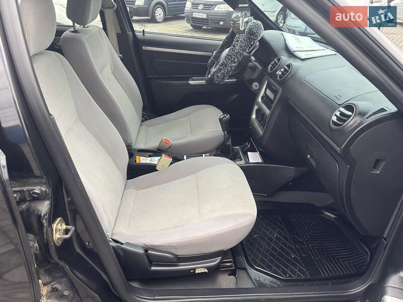 Седан Geely MR 2011 в Чернівцях