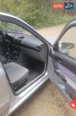 Хетчбек Geely MR 2008 в 