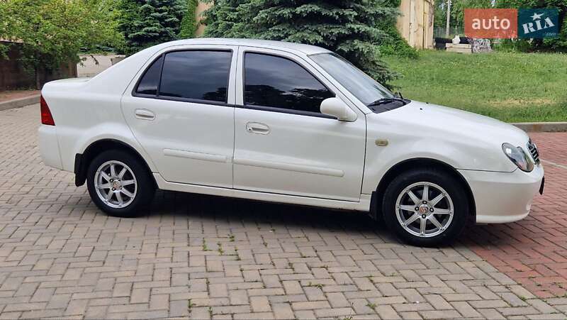 Хэтчбек Geely MR 2009 в Харькове