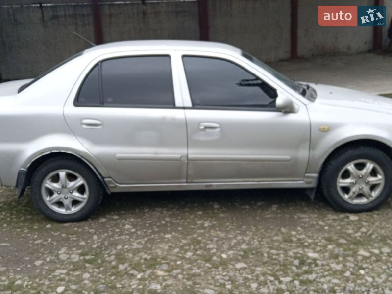 Хетчбек Geely MR 2008 в Новомосковську