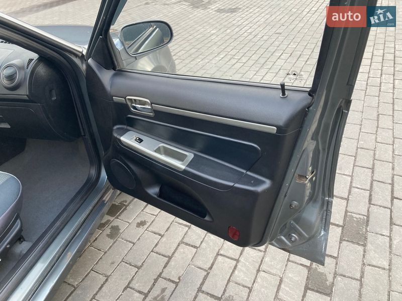 Хетчбек Geely MR 2009 в Березані