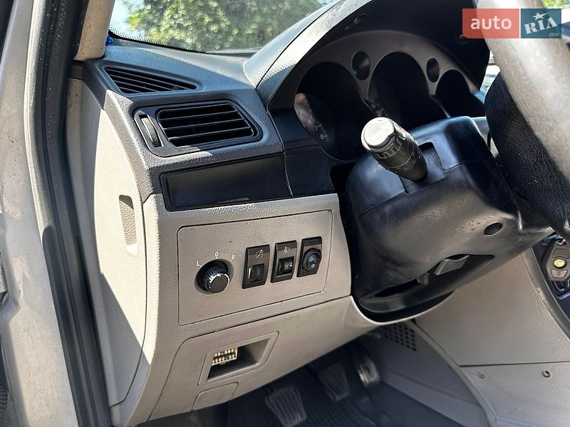 Хэтчбек Geely MR 2008 в Луцке