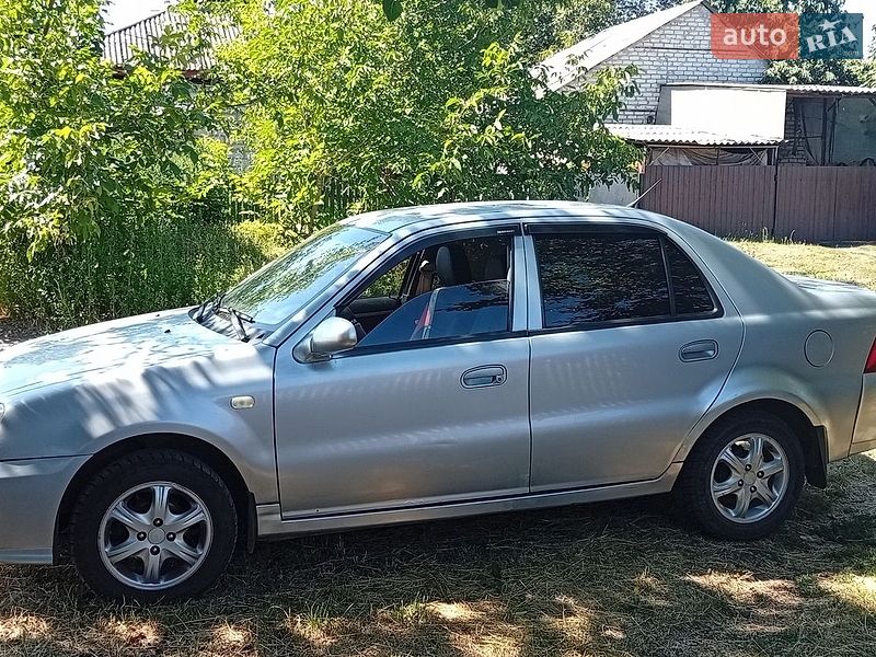 Хэтчбек Geely MR 2010 в Смеле