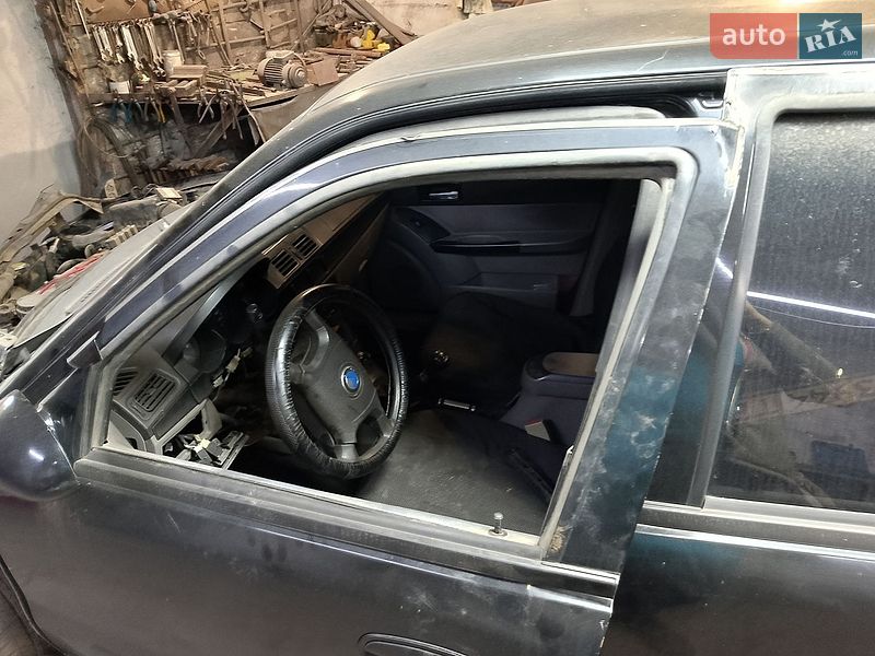 Хетчбек Geely MR 2008 в Кривому Розі фото 3 Хетчбек Geely MR 2008 в Кривому Розі
