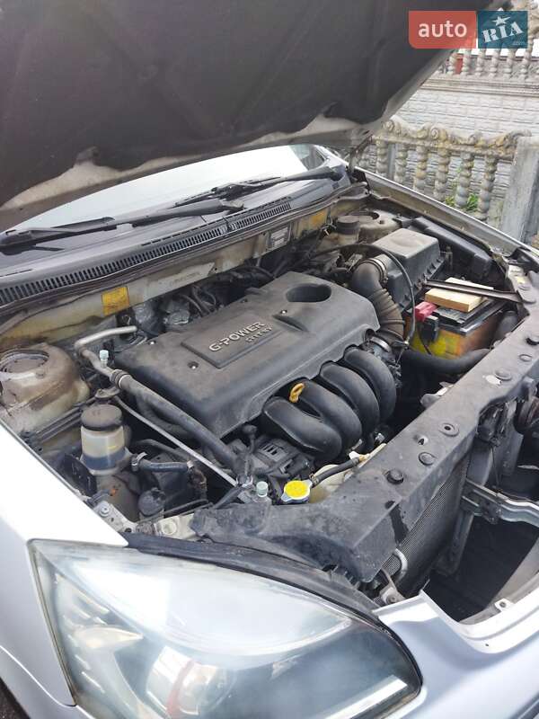 Седан Geely SL 2011 в Бабинцам