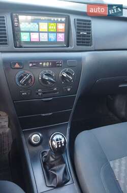 Седан Geely SL 2011 в 