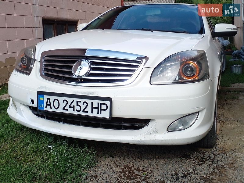 Geely SL 2013