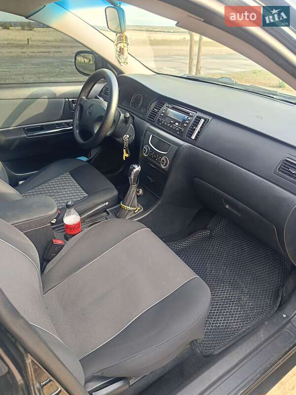 Geely SL 2013