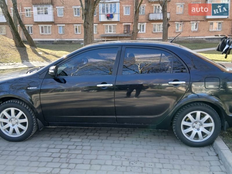 Седан Geely SL 2013 в Бурштыне