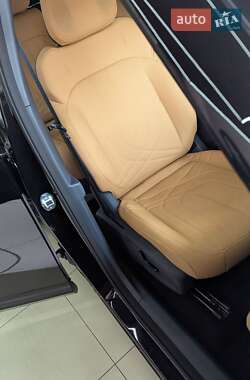 Внедорожник / Кроссовер Geely Starship 7 2025 в 