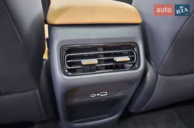 Позашляховик / Кросовер Geely Starship 7 2025 в 