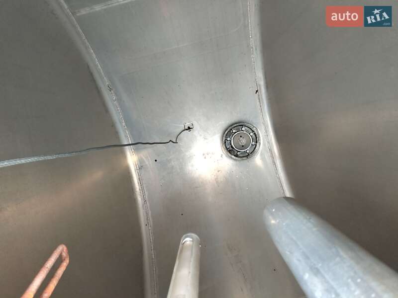 Цистерна напівпричіп General Trailers SYY 2003 в Луцьку