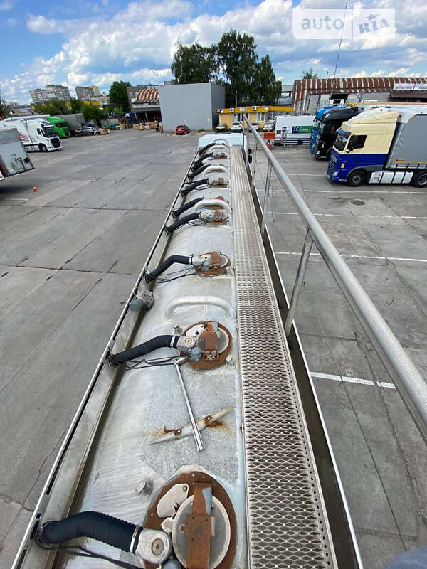 Цистерна полуприцеп General Trailers ТХ34 2003 в Киеве