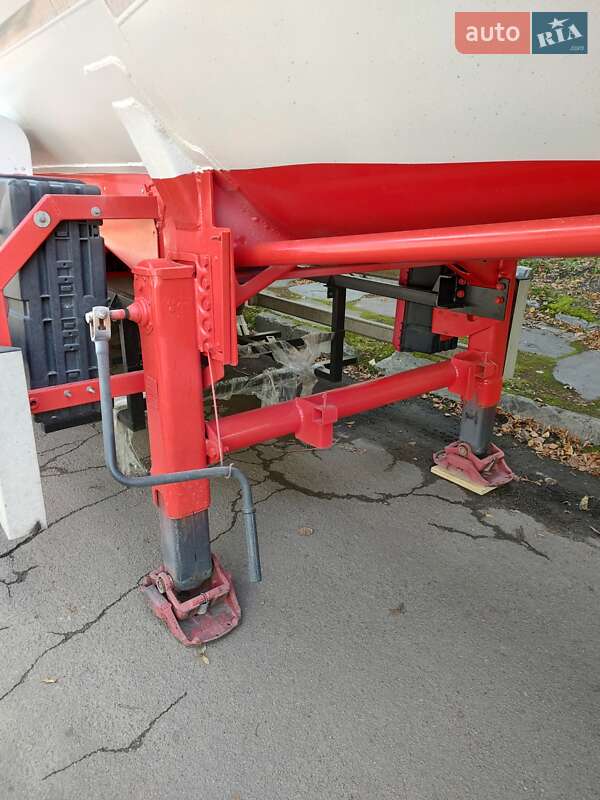 Цистерна полуприцеп General Trailers ТХ34 2003 в Киеве