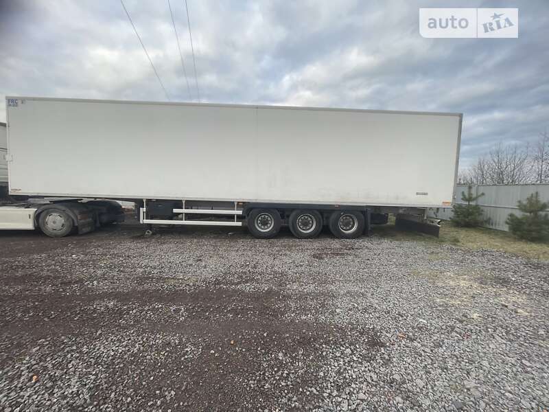 Рефрижератор General Trailers ТХ34 2000 в Рава-Русской