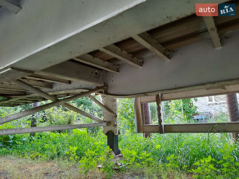 Контейнеровоз полуприцеп General Trailers ТХ34 2003 в Мурованых Куриловцах