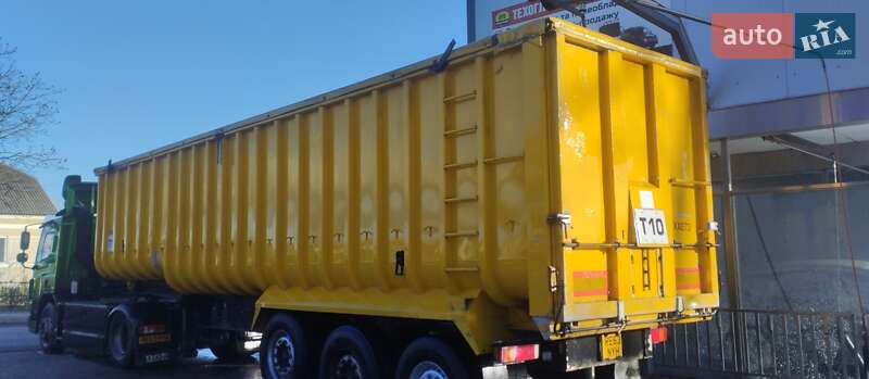 Самоскид напівпричіп General Trailers Trailers 2002 в Бучачі