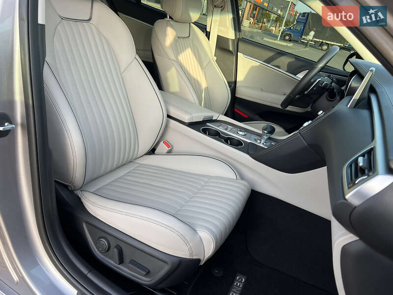 Седан Genesis G70 2019 в Киеве