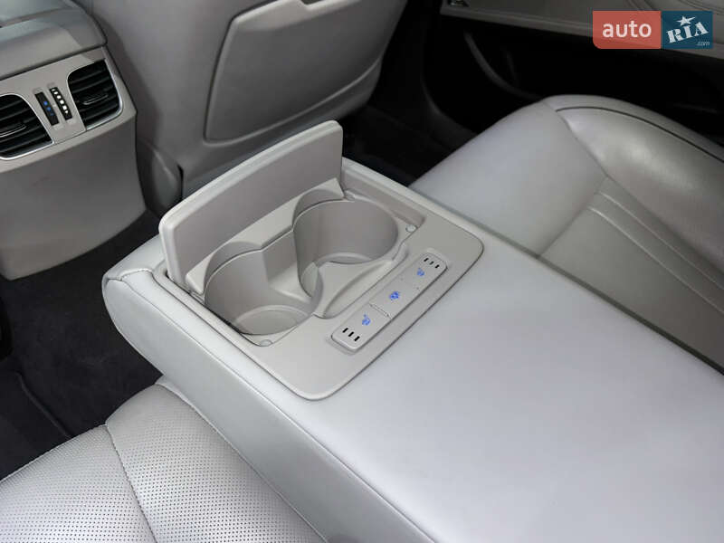 Седан Genesis G80 2016 в Киеве