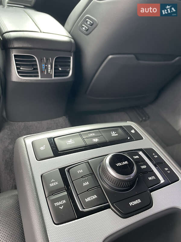 Седан Genesis G80 2016 в Ровно