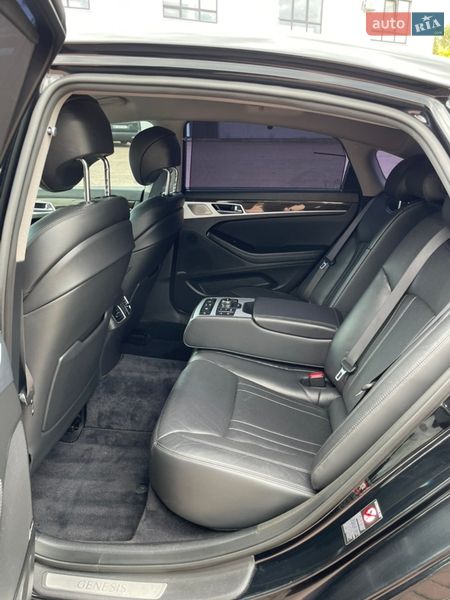 Седан Genesis G80 2016 в Ровно