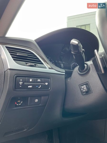 Седан Genesis G80 2016 в Ровно