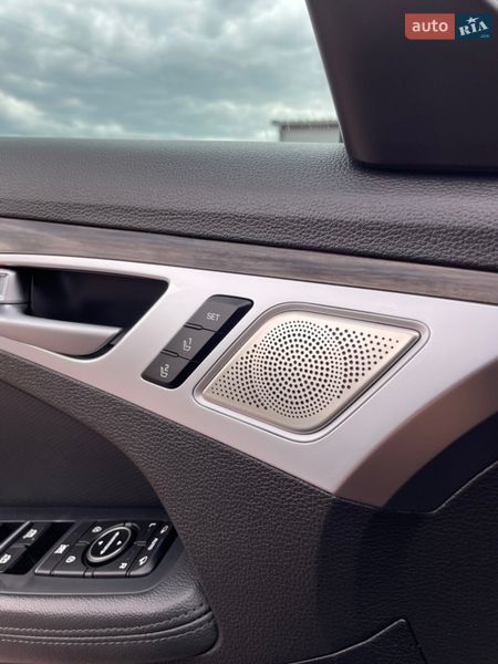 Седан Genesis G80 2016 в Ровно