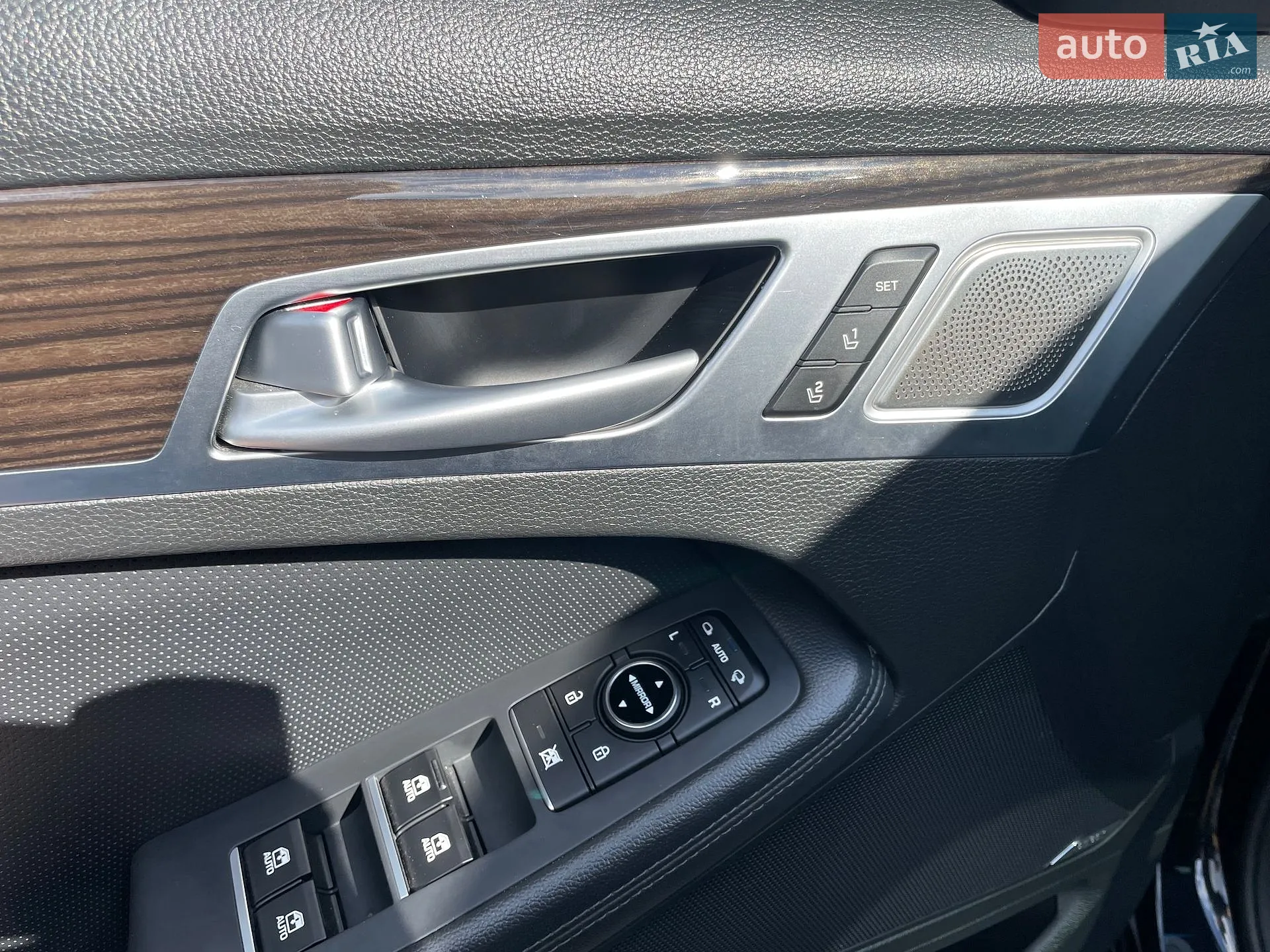 2017 Genesis G80 - мініатюра 8