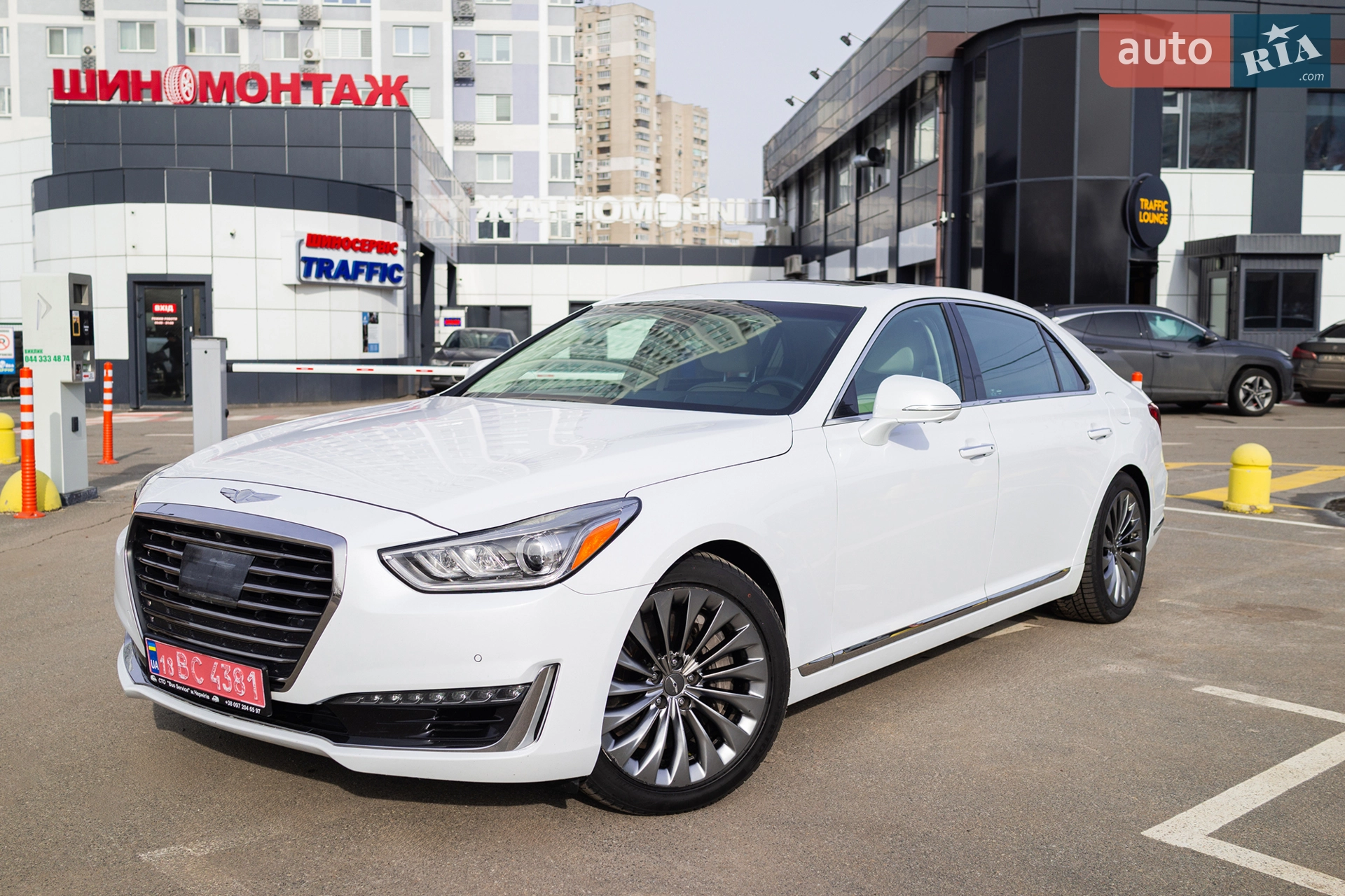 Genesis G90 2018 VIN KMHG54JH0KU052649 фото оголошення 2 з 5