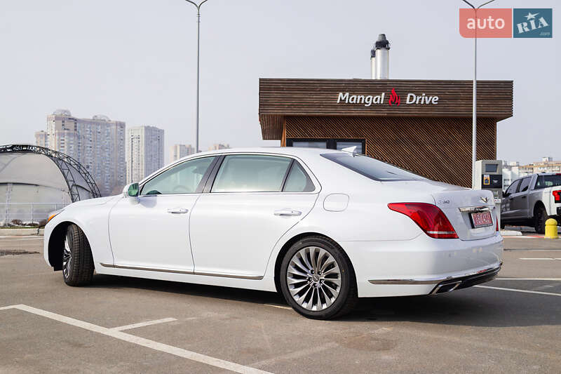Седан Genesis G90 2018 в Киеве