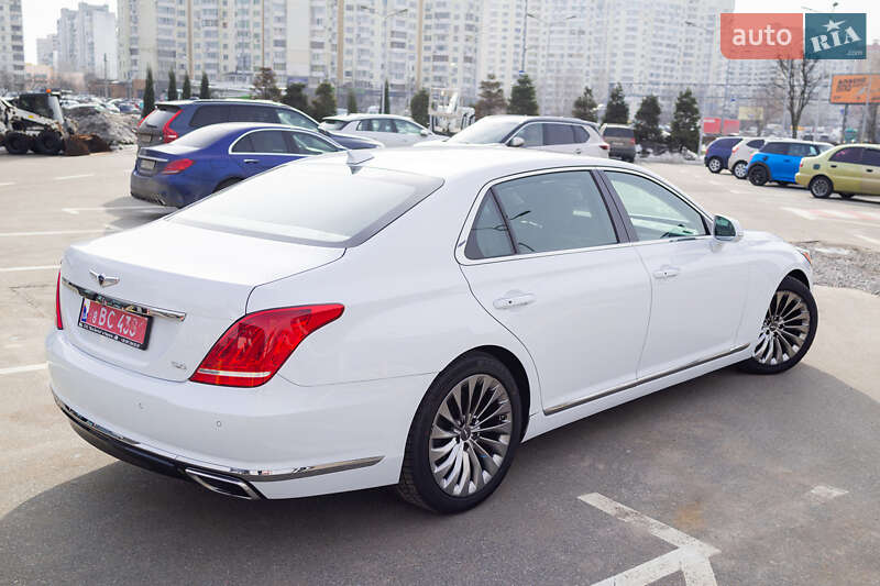 Седан Genesis G90 2018 в Киеве